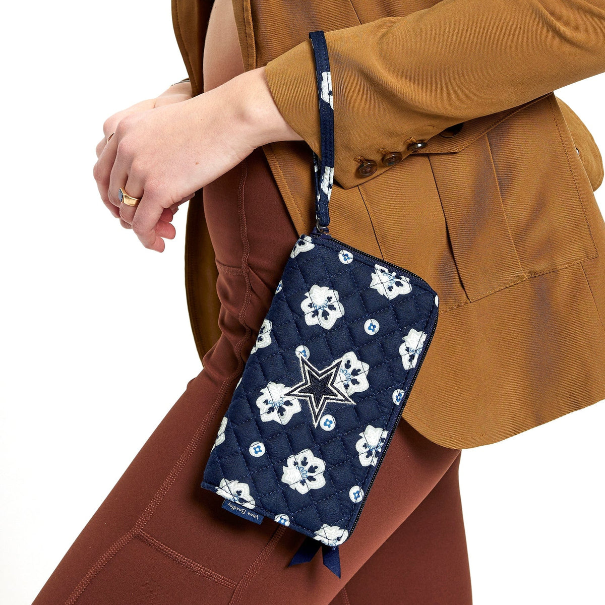 NFL RFID Front Zip Wristlet in Dallas Cowboys Bandana