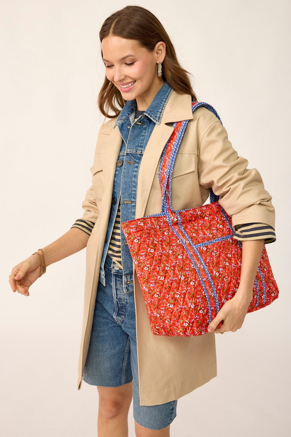 Hathaway Reversible Tote Bag in Wildflower Sprigs