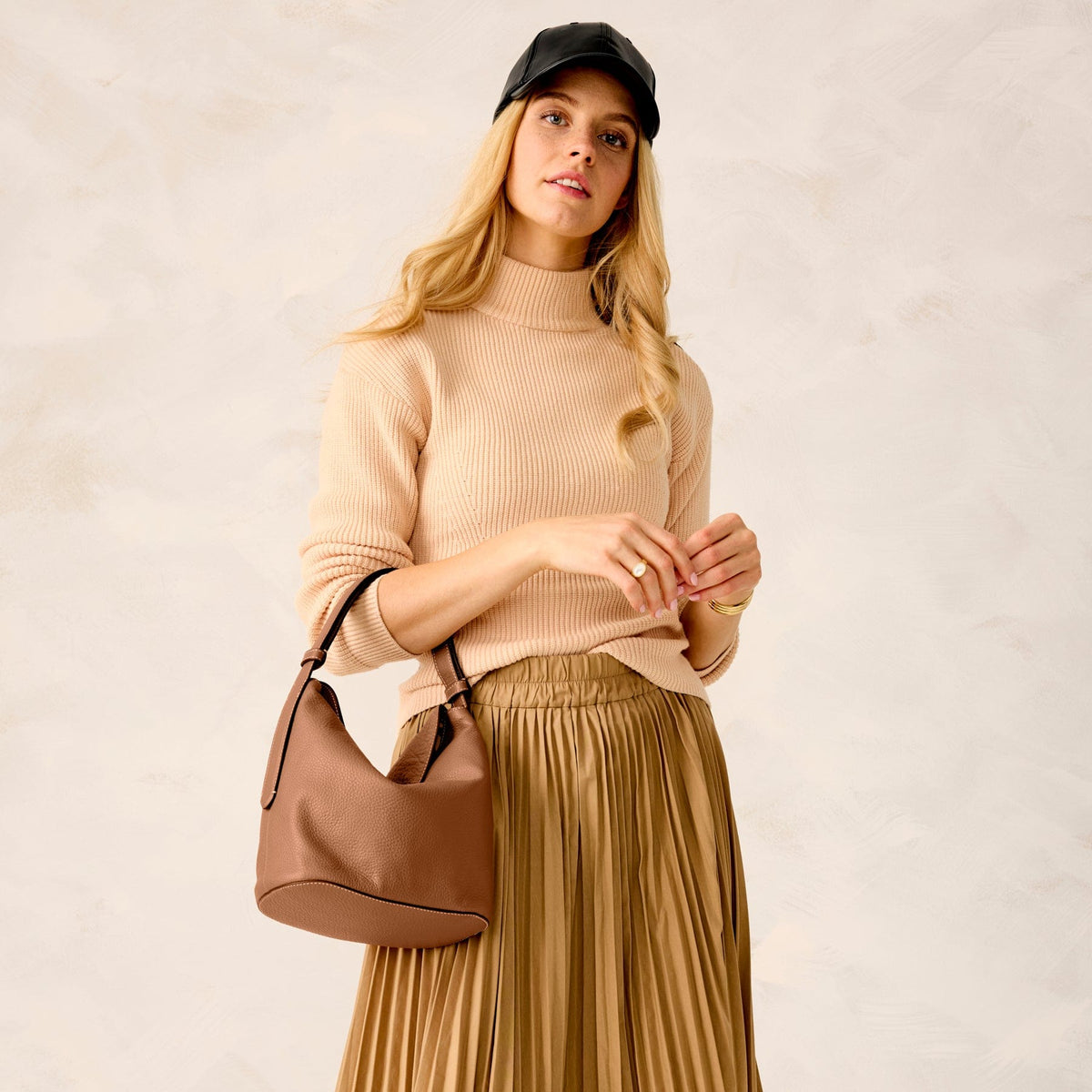 Leather Astoria Shoulder Bag in Roasted Pecan