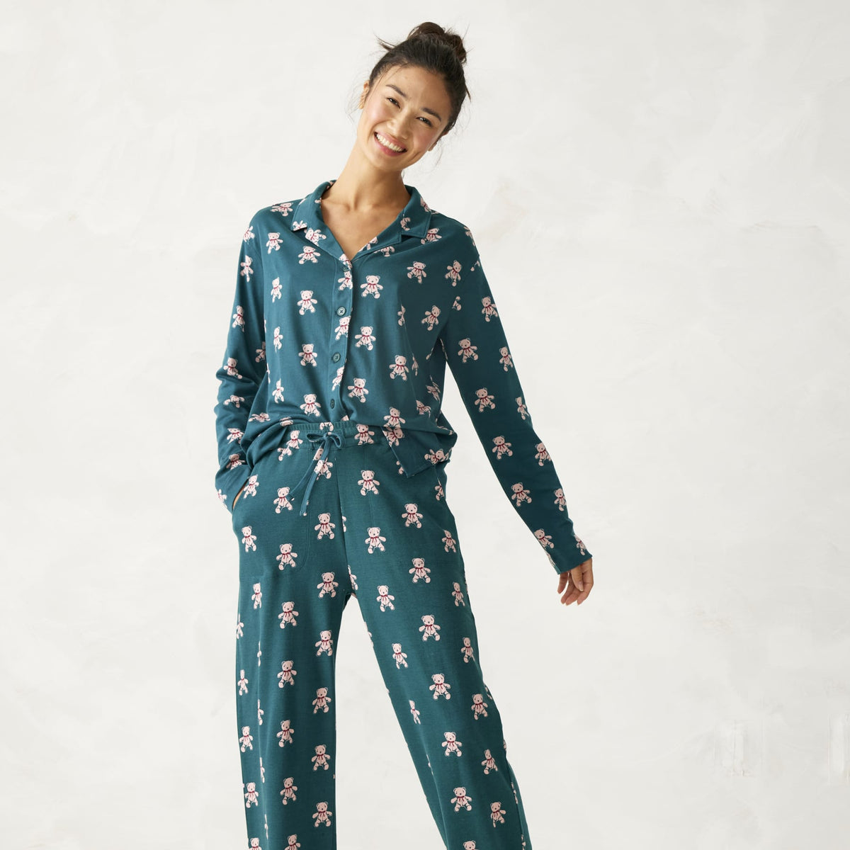 Long-Sleeved Pajama Set in Bear Mosaic