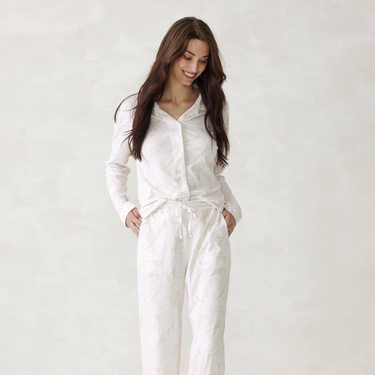 Long-Sleeved Pajama Set in Paisley Key Pumice Stone