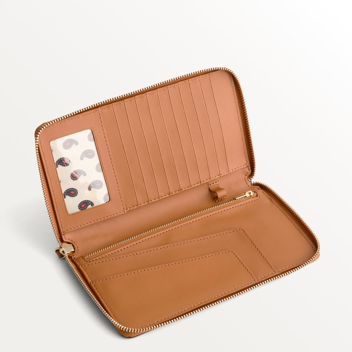 Passport Travel Wallet in Roasted Pecan