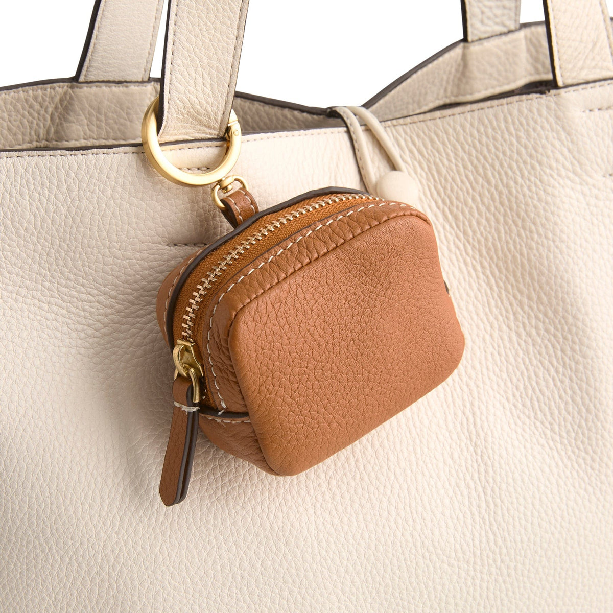 Zip Earbud Bag Charm in Roasted Pecan